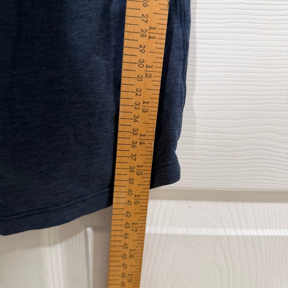 Lululemon Men's‎ V Neck T Shirt Casual Short Sleeve Tee Basic Top medium m - Picture 3 of 5